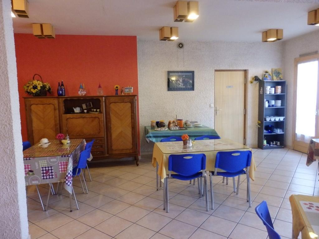 Servhotel Morestel Buitenkant foto